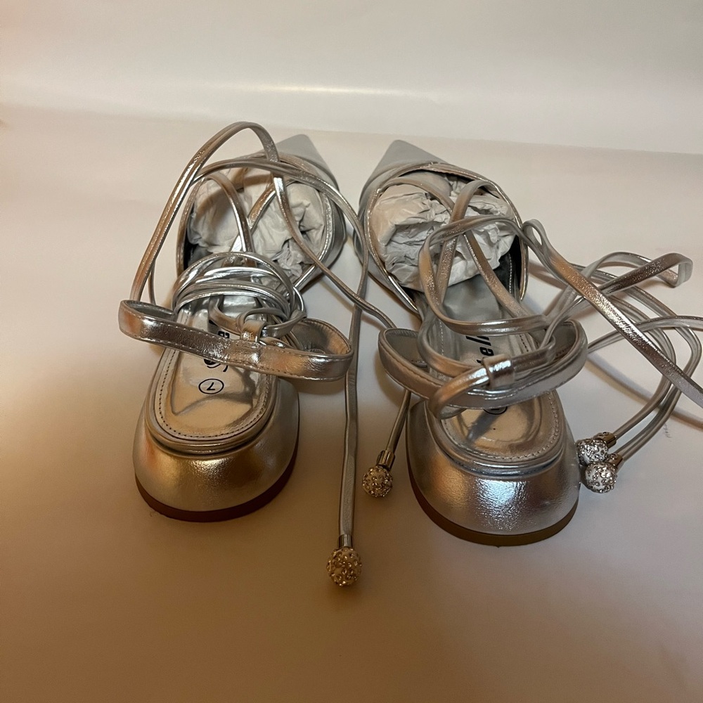 SHEIN Silver Strappy Women's Flats - Picture 4 of 4